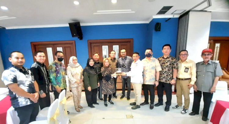 Pimpinan dan Anggota Komisi V DPRD Sumsel saat mendatangi KemenPAN-RB. (Istimewa/rmolsumsel.id)
