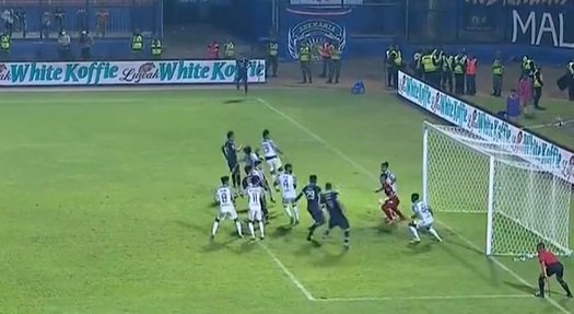 Gol kemenagan Arema FC dicetak Sergio Silva dimasa injury time/repro