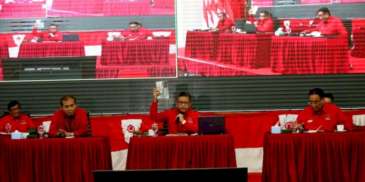 Sekjen DPP PDIP Hasto Kristiyanto dalam acara Proses Kirim Data dan Dokumen PDI Perjuangan Calon Peserta Pemilu 2024 pada Sipol/Ist