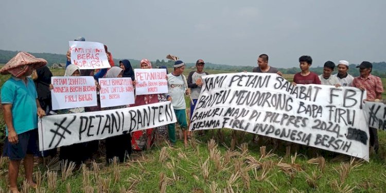 Deklarasi dukungan Sahabat FBI Banten di Desa Kandang Sapi Kecamatan Cijaku Kabupaten Lebak. (ist/rmolsumsel.id)