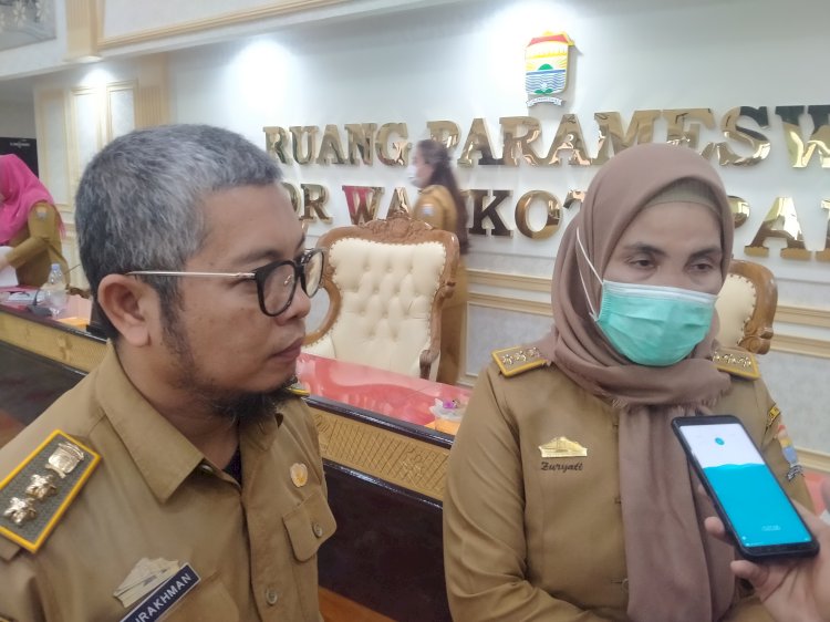 Kepala Bidang Aset BPKAD Kota Palembang, Surakhman saat diwawancarai. (Humaidy Kennedy/rmolsumsel.id)