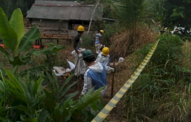 Pipa minyak milik PT Medco E&P di Kabupaten PALI bocor hingga semburan minyak mentah mencemari lahan warga/ist