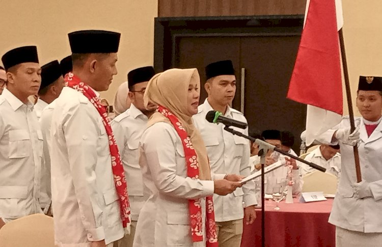Ketua DPD partai Gerindra Sumatera Selatan, Hj Kartika Sandra Dewi melantik pengurus PAC se-Kabupaten Muara Enim/Foto:Noviansyah