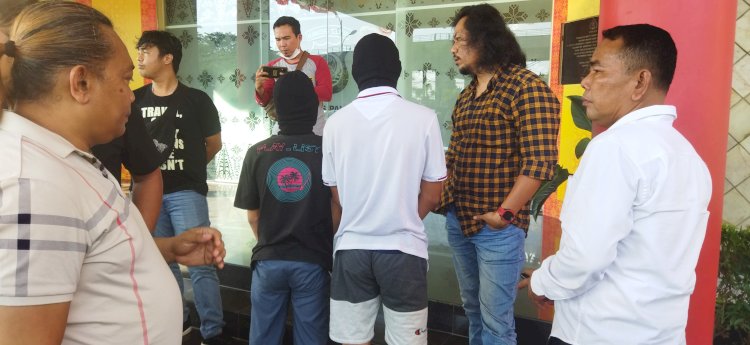 Dua pelajar SMK swasta  diamankan polisi karena terlibat aksi tawuran antar pelajar dengan  cara menyiram air keras/Foto:Amizon