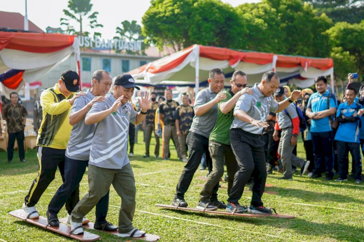 Ribuan peserta mengikuti lomba olahraga tradisional yang diselenggarakan Pemkab Muba, Kamis (11/8/2022)/Ist