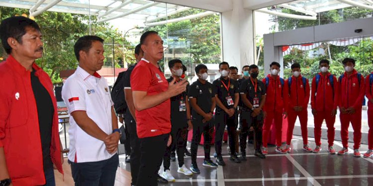 Ketua Umum PSSI, Mochamad Iriawan, memberikan arahan kepada skuat Tim U-16 Indonesia/PSSI