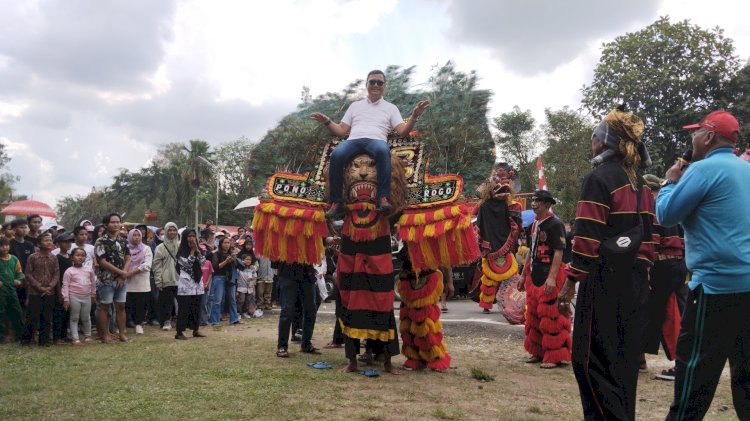 Salah satu peserta di karnaval HUT RI ke77 di PALI. (Eko Jurianto/rmolsumsel.id)