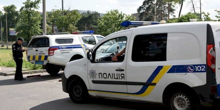 Kepolisian Ukraina melakukan pemeriksaan di rumah Kepala Dinas Keamanan Ukraina/net 