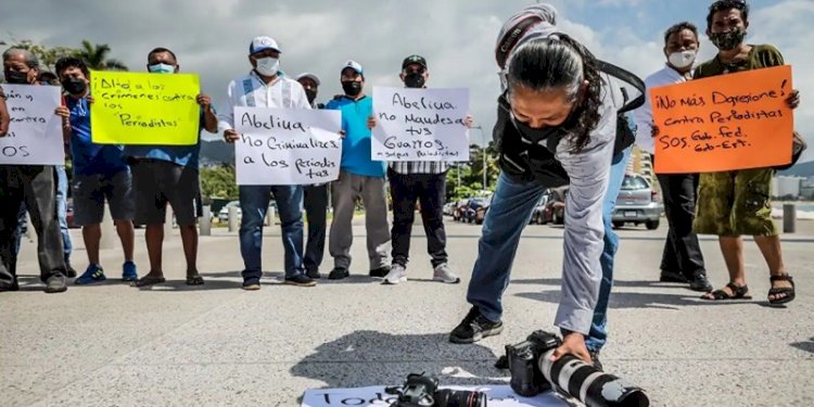 Pekerja media melakukan aksi protes pada Juni 2022 karena tingkat kekerasan terhadap wartawan yang semakin meningkat/Inside Headline