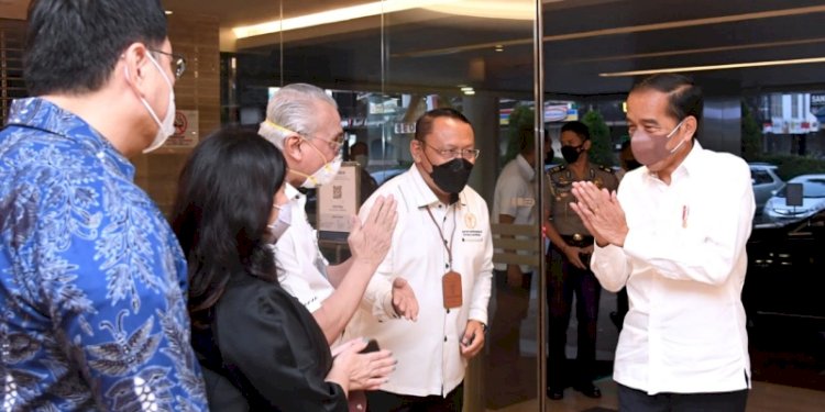 Presiden Republik Indonesia, Joko Widodo saat tiba di RS Pondok Indah untuk mendatangi anak ketiga Kahiyang Ayu/Net