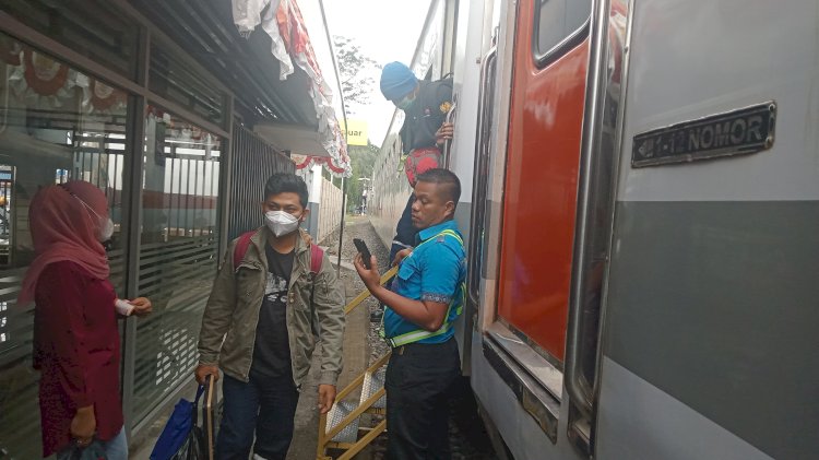 Penumpang kereta jarak jauh. (ist/rmolsumsel.id) 