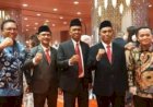 Tiga Komisioner Dilantik, Yenli Elmanoferi Jabat Ketua Bawaslu Sumsel