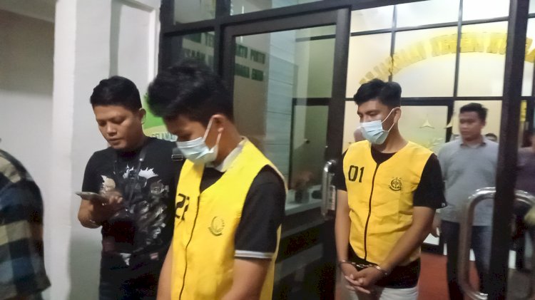 Dua terpidana yang akan dilimpahkan dari Kejari ke Lembaga Pemasyarakatan Muara Enim/ist