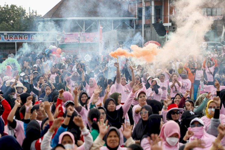 Kemeriahan Girls Holi Festival Run di Pedamaran, Kabupaten OKI. (ist/rmolsumsel.id)