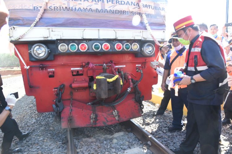 Gubernur Sumsel Herman Deru saat Peresmian Angkutan Batubara PT SMS (Perseroda) di Desa Muara Lawai, Kecamatan Merapi Timur, Kabupaten Lahat beberapa waktu lalu. (Humas Prov Sumsel/rmolsumsel.id)