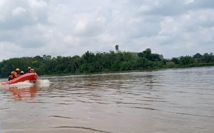 Tim gabungan melakukan penyisiran untuk mencari nenek Soleha yang tenggelam di Sungai Musi/ist