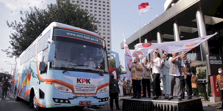 Ketua KPK RI Firli Bahuri saat Peluncuran Roadshow Bus KPK "Jelajah Negeri Bangun Antikorupsi" di depan Gedung Merah Putih KPK, Jalan Kuningan Persada Kav 4, Setiabudi, Jakarta Selatan, Selasa sore (6/9)/RMOL