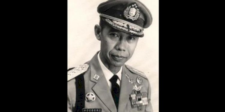 Kepala Kepolisian Republik Indonesia (Kapolri) ke-5, Jenderal Hoegeng Iman Santoso/Net