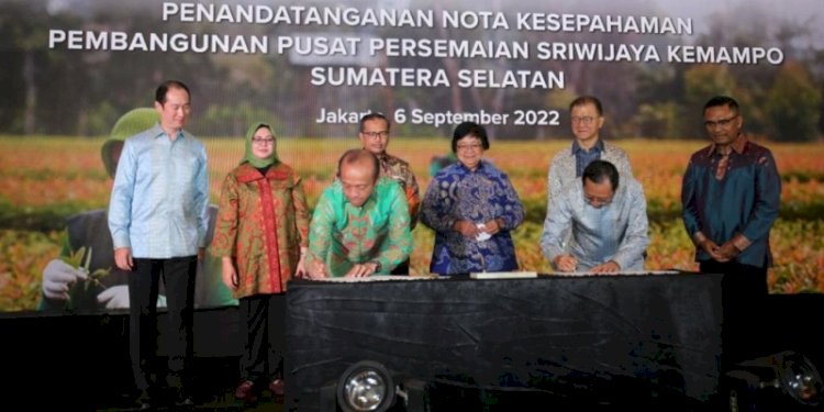 Kementerian Lingkungan Hidup dan Kehutanan (KLHK) dan Sinar Mas, sepakati nota kesepahaman pembangunan Pusat Persemaian Sriwijaya Kemampo, Kabupaten Banyuasin, Sumatera Selatan/Ist