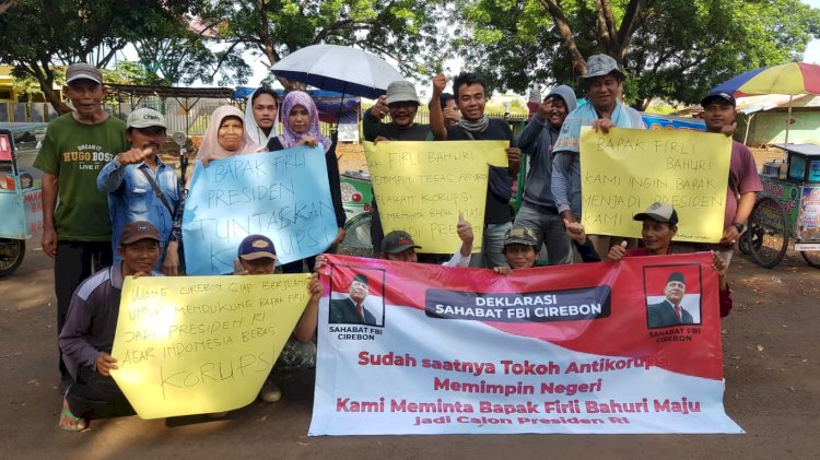 Komunitas PKL Cirebon Gelar Aksi Deklarasi mendukung Firli Bahuri maju nyapres 2024/ist