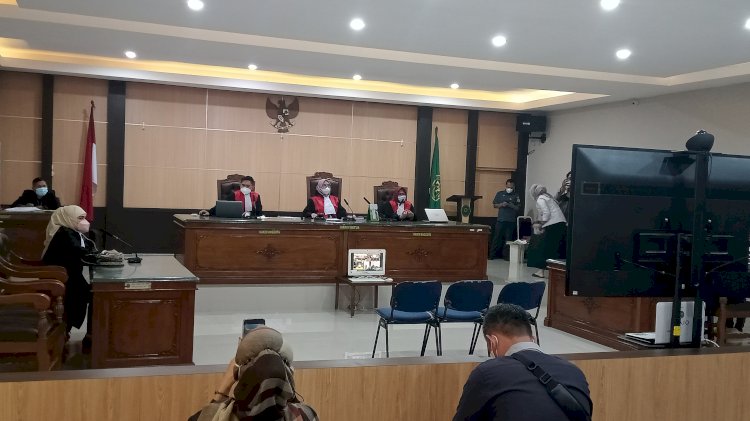 Terdakwa Andriansyah mantan oknum polisi divonis dengan pidana penjara 20 tahun pada agenda sidang di Pengadilan Negeri Muara Enim. (Noviansyah/RmolSumsel.id)
