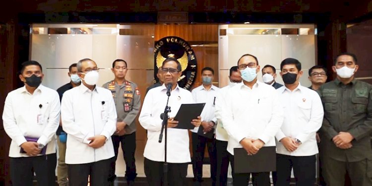 Menko Polhukam Mahfud MD memimpin konferensi pers terkait dugaan korupsi Lukas Enembe di Kemenkopolhukam/RMOL