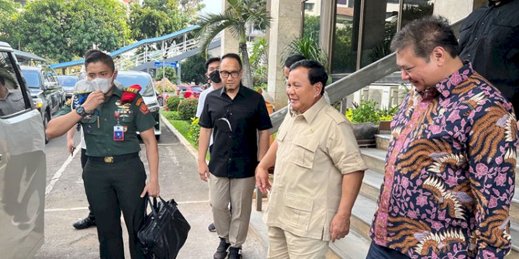 Prabowo Subianto menemui Airlangga Hartarto di Kantor Kemenko Perekonomian. (ist/rmolsumsel.id)