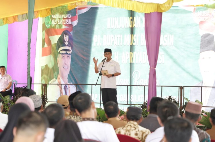 Pj Bupati Muba Apriyadi melakukan kunjungan kerja ke Desa Saud Kecamatan Batang Hari Leko/ist