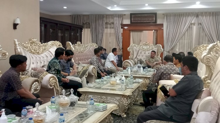 Audiensi PLN Unit Layanan Transmisi dan Gardu Induk (ULTG) Batu Raja dengan PJ Bupati Muara Enim Kurniawan/ist