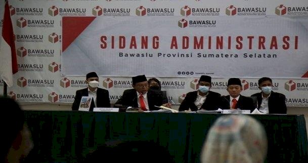 Badan Pengawas Pemilu (Bawaslu) provinsi Sumatera Selatan (Sumsel), Kamis (22/9) menggelar sidang dugaan pelanggaran administrasi yang dilakukan Komisi Pemilihan Umum (KPU) Kabupaten Muara Enim dan Musi Rawas (Mura). (ist/rmolsumsel.id)
