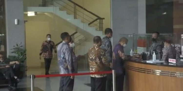 Hakim Agung pada Mahkamah Agung (MA), Sudrajad Dimyati tiba di Gedung Merah Putih KPK, Jakarta/Ist