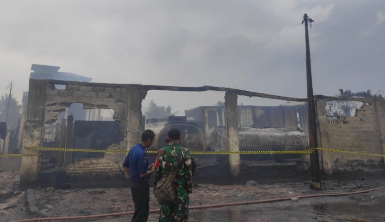 penimbunan BBM Ilegal, yang terbakar hebat di Kelurahan Keramasan, Palembang beberapa waktu lalu/ist