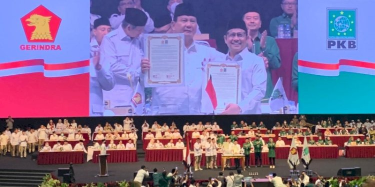 Prabowo dan Cak Imin saat menandatangani kerja sama politik di hadapan kader PKB dan Gerindra/RMOL