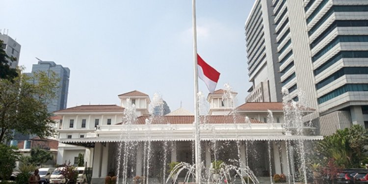 Bendera setengah tiang di Balaikota Jakarta/RMOL