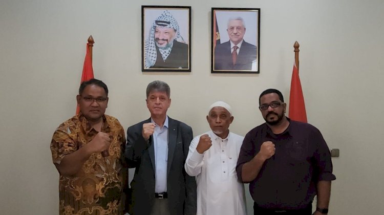 Dari kiri ke kanan: Ketua Umum JMSI Teguh Santosa, Dubes Palestina Zuhair Al Shun, Ketua GNPF Ulama OKU Alikhan Ibrahim, dan tokoh masyarakat OKU di Jakarta Usman Rizal/ist