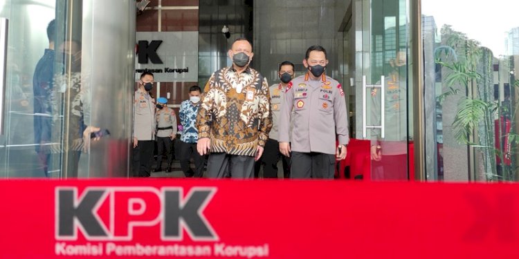 Kapolri Jenderal Listyo Sigit Prabowo saat menyambangi Ketua KPK RI Firli Bahuri/RMOL