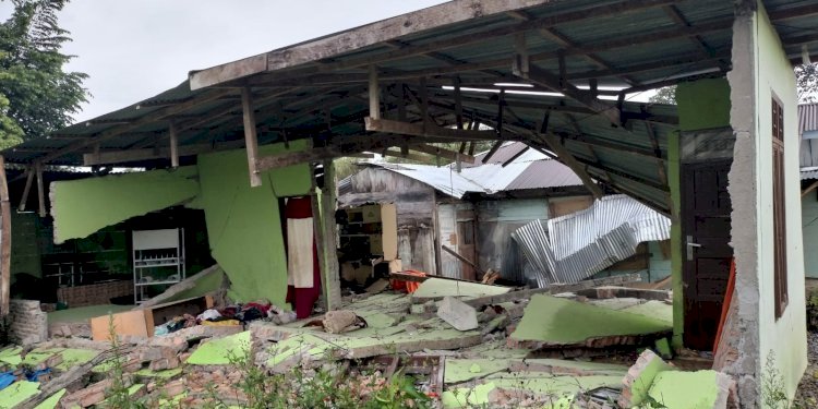 Rumah warga mengalami kerusakan akibat diguncang gempa di Tapanuli Utara/Ist