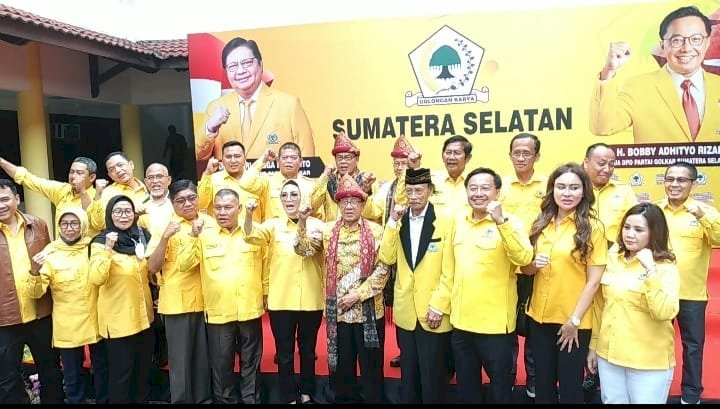 Ketua Dewan Kehormatan DPP Partai Golkar, Akbar Tanjung mendatangi Kantor DPD Golkar Sumsel/ist