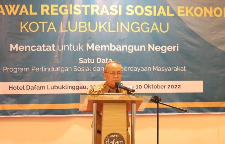 Wakil Walikota Lubuklinggau Sulaiman Kohar membuka pelatihan petugas lapangan pendataan awal Regsosek, Selasa (4/10/2022)/ist
