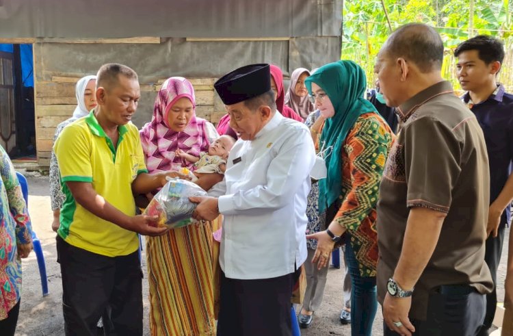 Wakil Bupati Drs H Soemarjono bersama tim penanganan stunting blusukan mendatangi rumah warga yang memiliki anak diduga mengalami stunting/RMOL