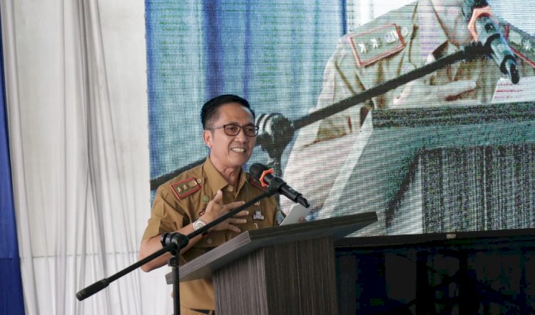 Sekda Palembang, Ratu Dewa saat membuka pelatihan dan ujian sertifikasi pekerja kontruksi/ist