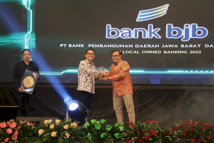 Transformasi Digital bank bjb Berbuah Award Best Digital Leadership in Local Owned Banking 2022./Ist.