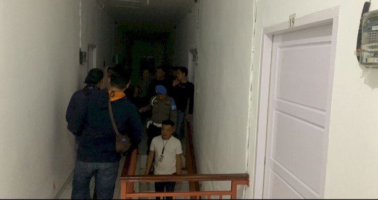 Tim gabungan melaksanakan razia di sejumlah kos-kosan dan wisma di wilayah hukum Polres Lubuklinggau/ist