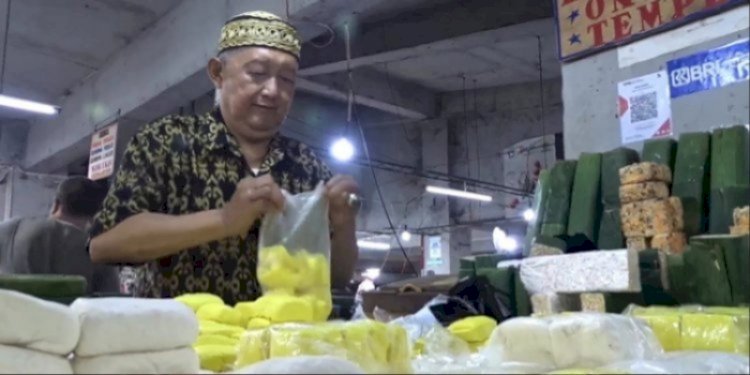 Pedagang tahu dan tempe di Pasar Kosambi, Kota Bandung/RMOLJabar