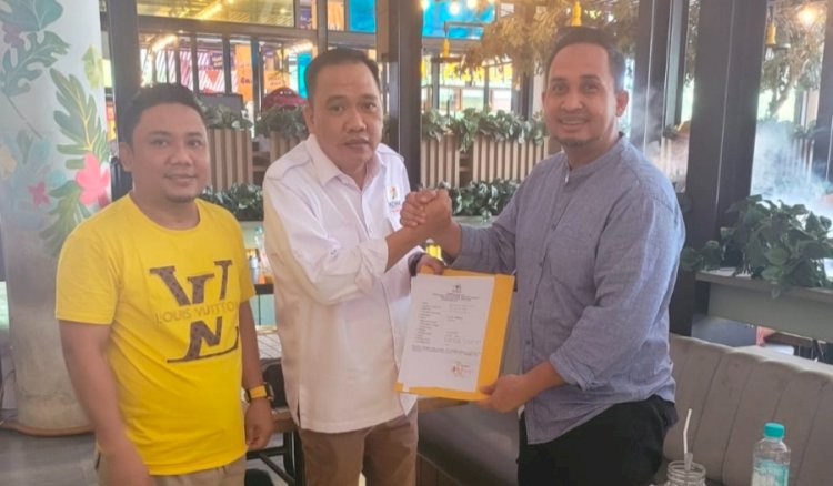  Zulfikar Muharrami resmi bergabung dengan Partai Golkar dengan mengisi form fungsionaris/ist