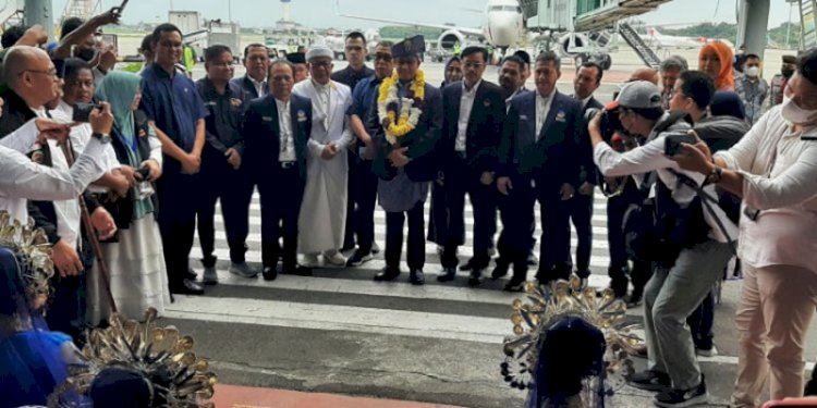 Anies Baswedan disambut Tarian Melayu di Bandara KNIA/RMOLSumut