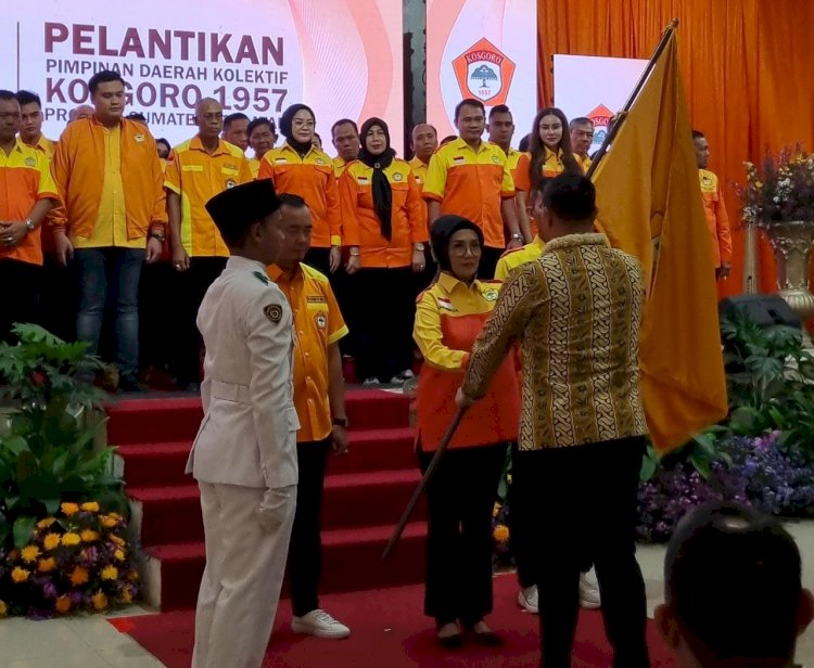 Suasana Pengurus Pimpinan Daerah Kolektif (PDK) Kesatuan Organisasi Serbaguna Gotong Royong (Kosgoro) 1957, Sumatera Selatan (Sumsel) Periode 2022 - 2027 resmi dilantik di Ballroom Hotel Swarna Dwipa, Minggu (6/10) malam oleh  Ketua Umum PPK Kosgoro Dave Akbarshah Fikarno. (Dudy Oskandar/rmolsumsel.id)