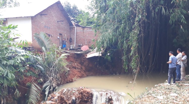 Tanah longsor rusak rumah warga di Lubuklinggau/RMOL