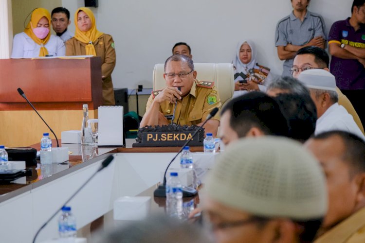 Pj Sekda Muba Musni Wijaya memimpin rapat persiapan pelaksanaan Bupati Cup 2022/ist.