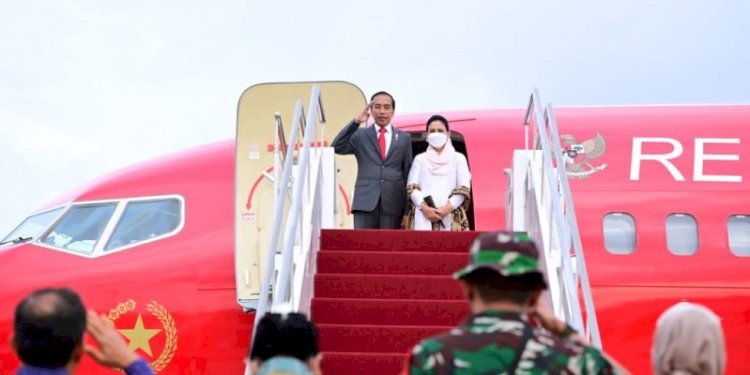 Presiden Joko Widodo dan ibu negara Iriana Jokowi terbang ke Kamboja dari Bandara I Gustri Ngurah Rai, Bali pada Rabu (9/11)/Net